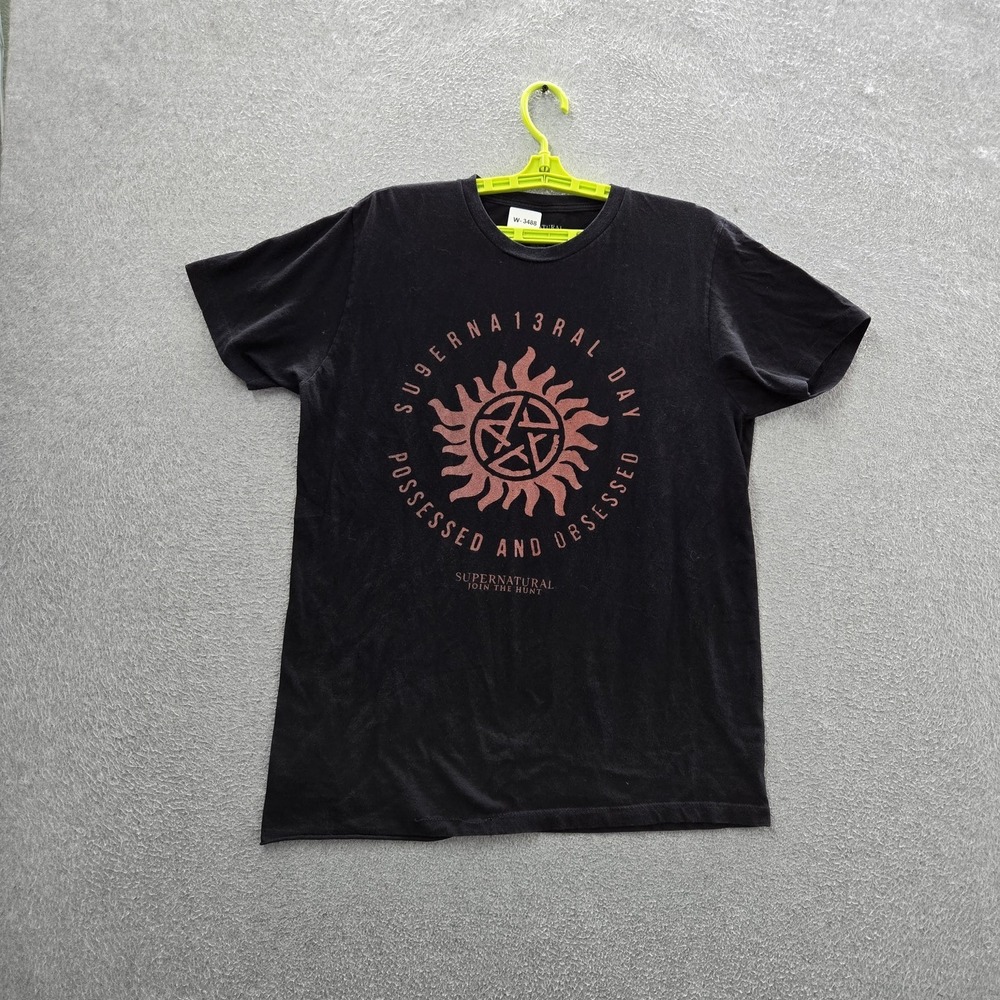 Supernatural Men Shirt LARGE Black Graphic Sun Pentagram Logo‎ Short Sleeve